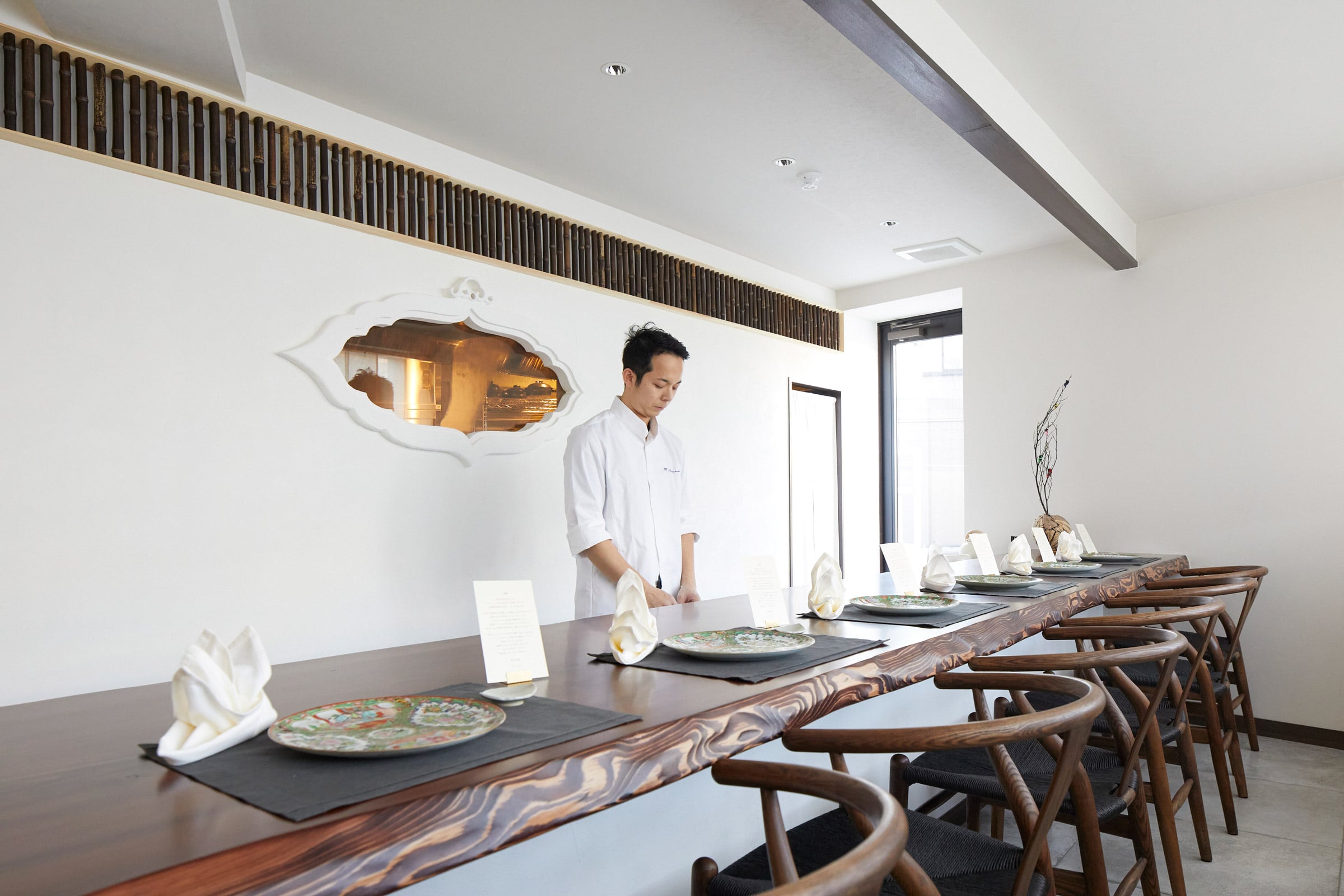 東京港区白金台にある篠原裕幸がオーナーシェフを務める中国料理ShinoiS(シノワ)のカウンター